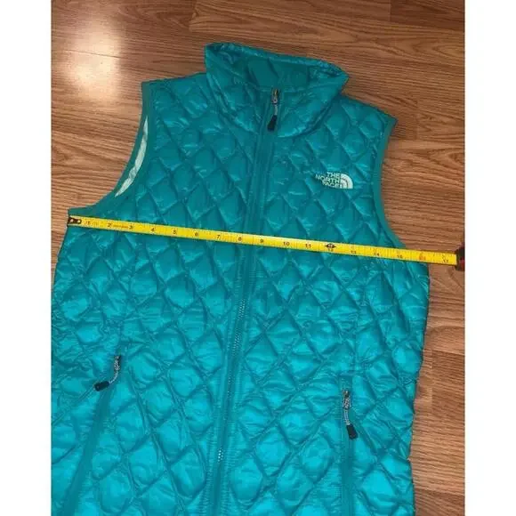 The North Face Puffer Vest Size XS - Picture 8 of 9
